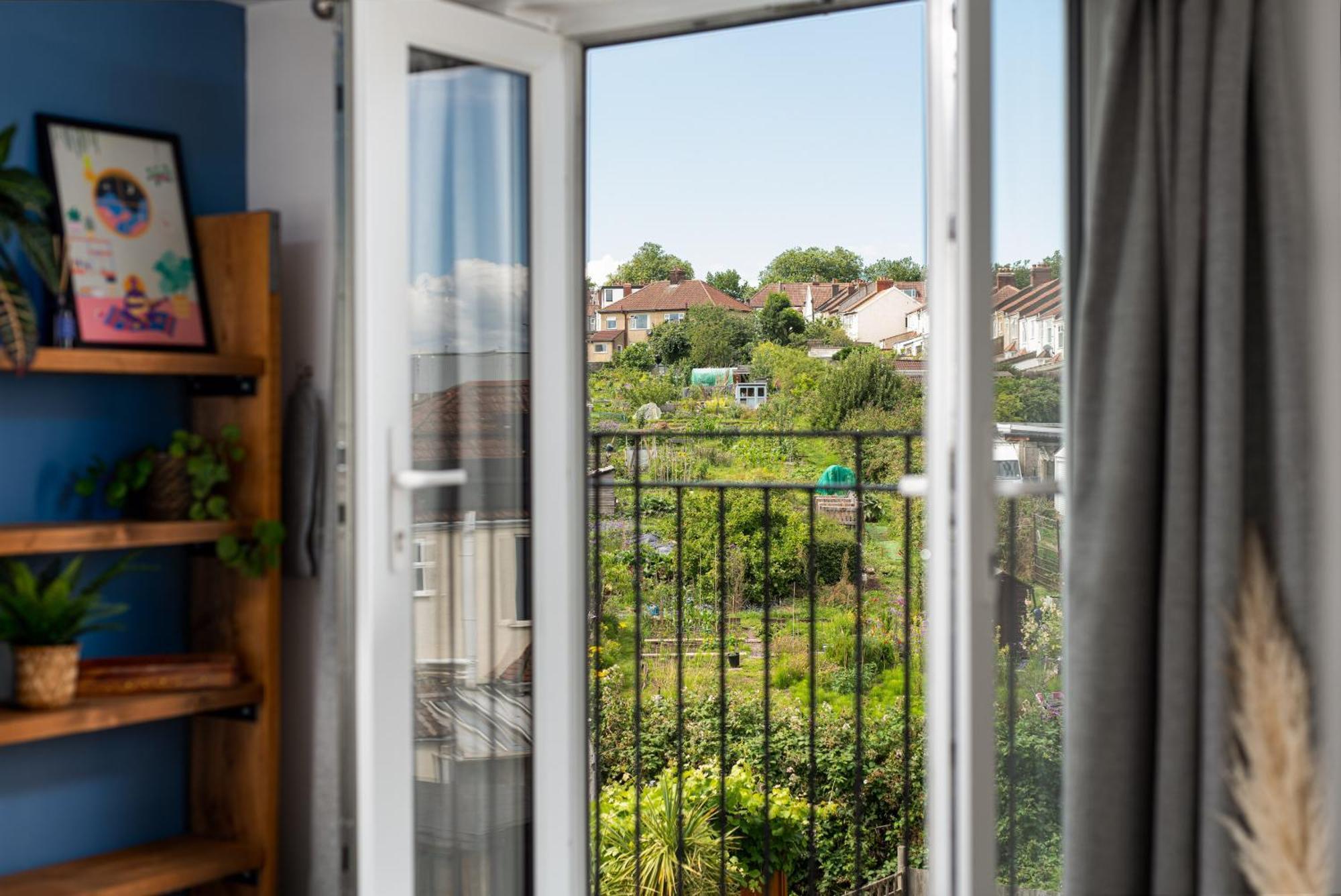 Charming Family Home With Stoves, Garden & Parking Bristol Exterior photo