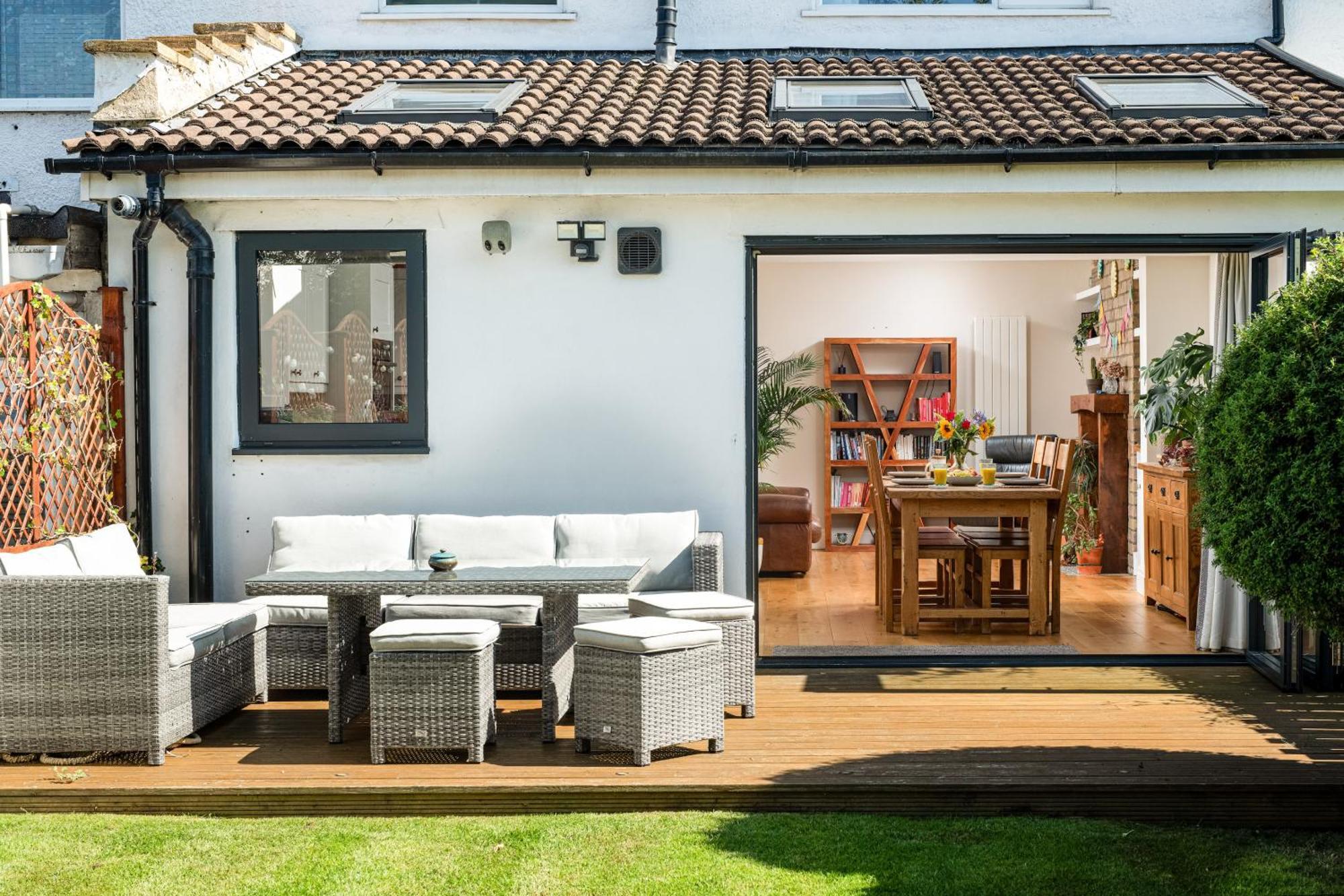 Charming Family Home With Stoves, Garden & Parking Bristol Exterior photo