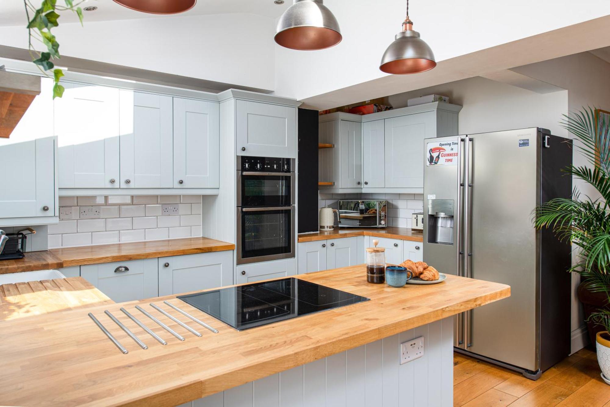 Charming Family Home With Stoves, Garden & Parking Bristol Exterior photo